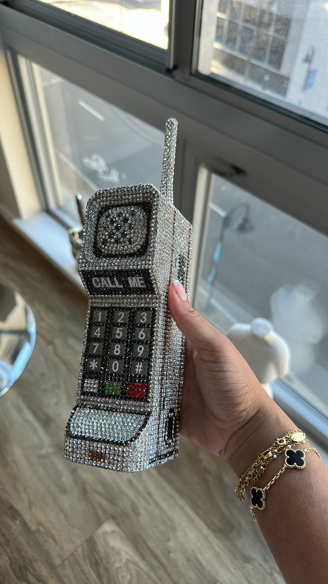 HOTLINE BLING