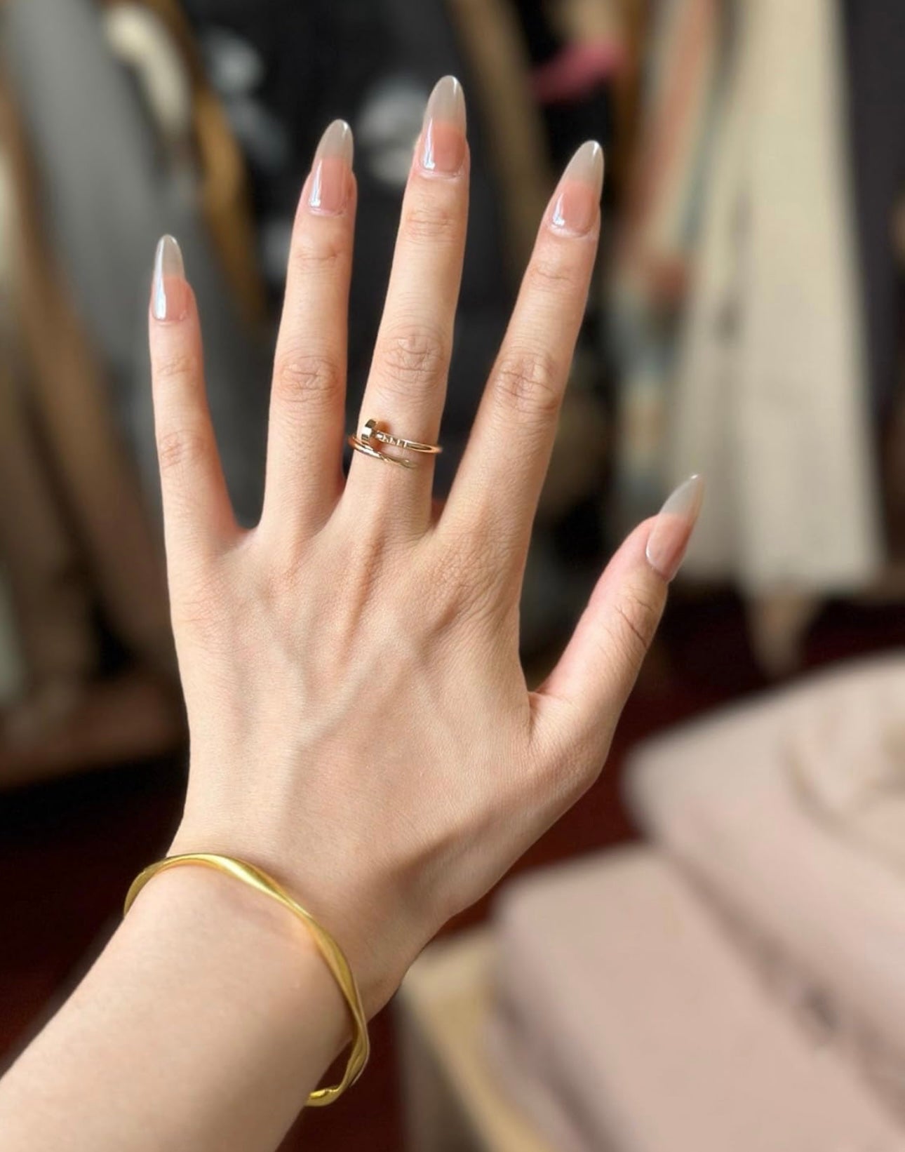 NAIL TECH